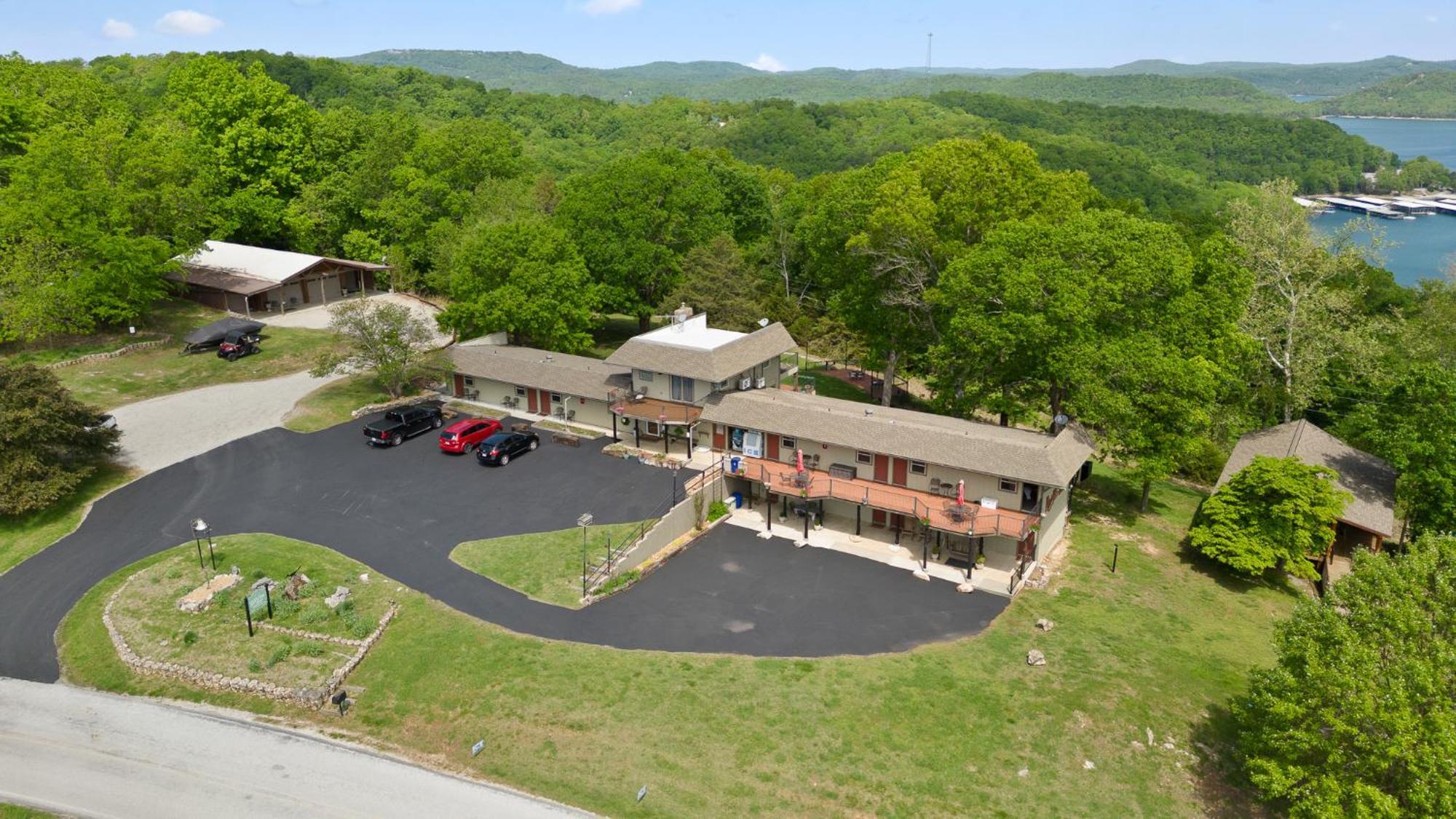 Roadrunner Inn And Log Cabins Eureka Springs Buitenkant foto